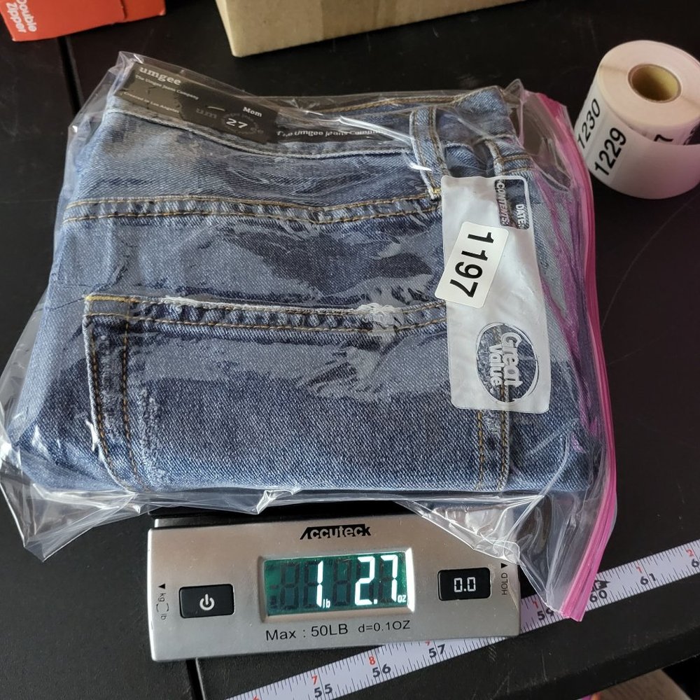 NWT Umgee Womens Mom Distressed Button Fly Medium Wash Denim Blue Jeans‎ Size 27 - Picture 12 of 12